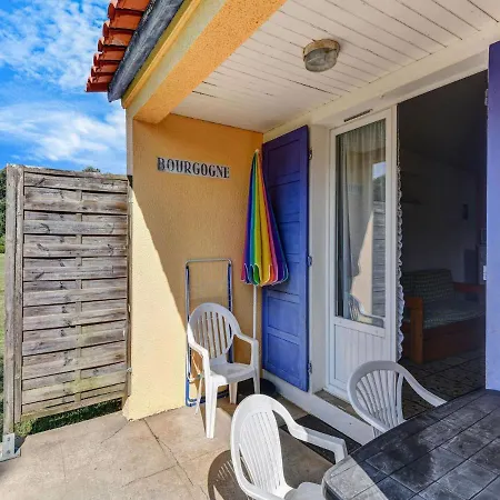Gite In A Holiday Park With Swimming Pool * Saint-Savinien
